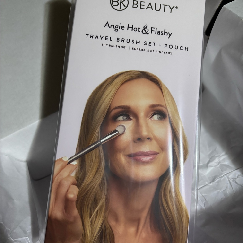 BK Beauty Travel Brush Set with Pouch - Silver